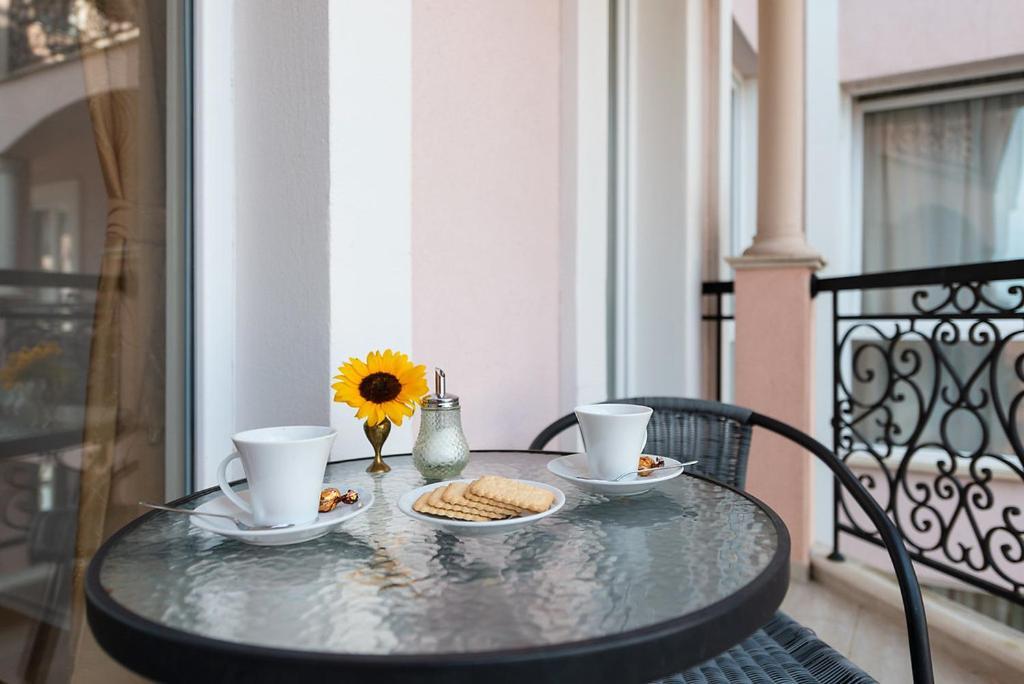 Sea Romance Aparthotel Slăntjev Brjag Exteriör bild